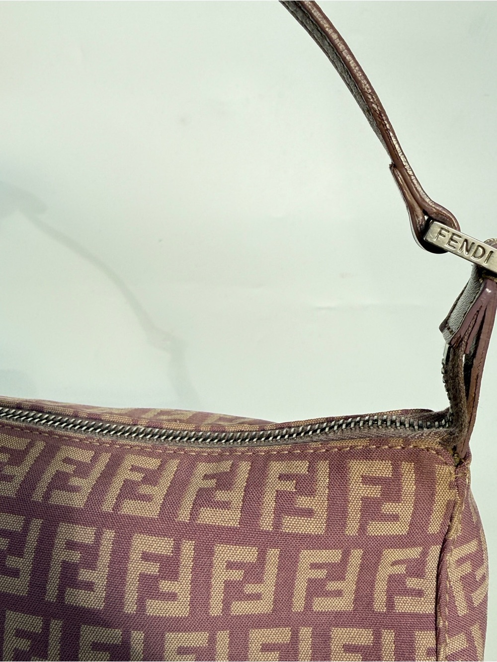Authentic Fendi Zucchino Shoulder Bag Pochette in lilac - Picture 3 of 7